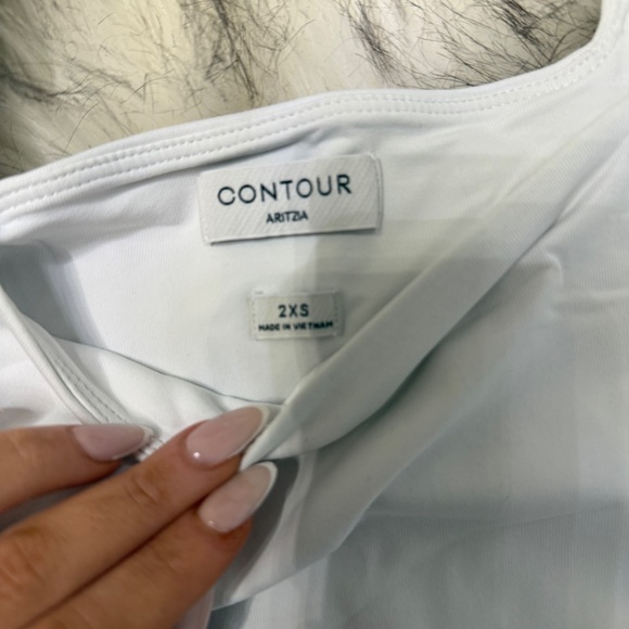Aritzia Babaton Contour Squareneck White Short sleeve - Picture 3 of 3
